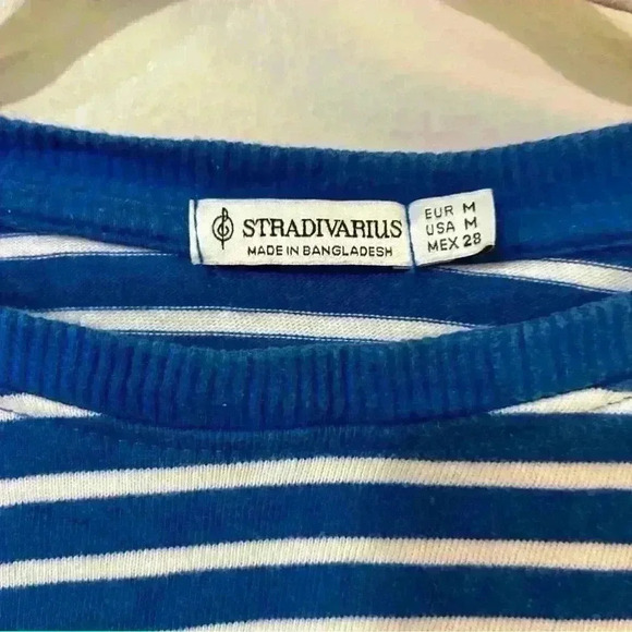 NWOT Stradivarius Blue White Striped Cropped T-Shirt Women’s Size Medium - Picture 4 of 5